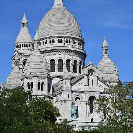 Apartment Sacre Coeur Eiffel Tower View Stylish